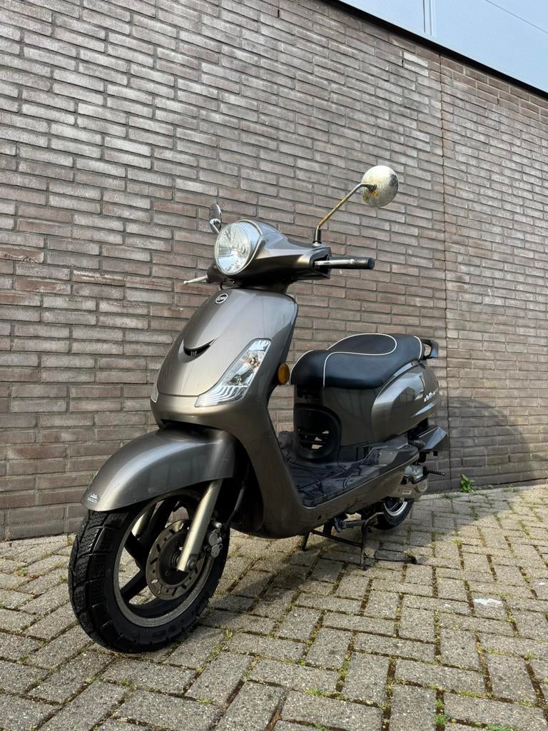 SYM Fiddle 2017 GELE KENTEKEN Bromfiets €350 - Rijdt goed, Fietsen en Brommers, Scooters | SYM, Ophalen, Gebruikt, Maximaal 45 km/u