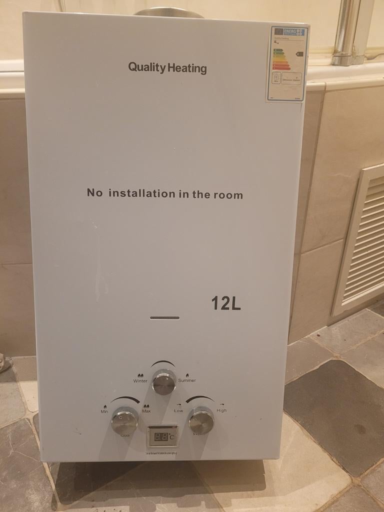 Quality Heating 12L Geiser - Nieuwstaat propaan boiler, Doe-het-zelf en Verbouw, Geisers en Boilers, Ophalen