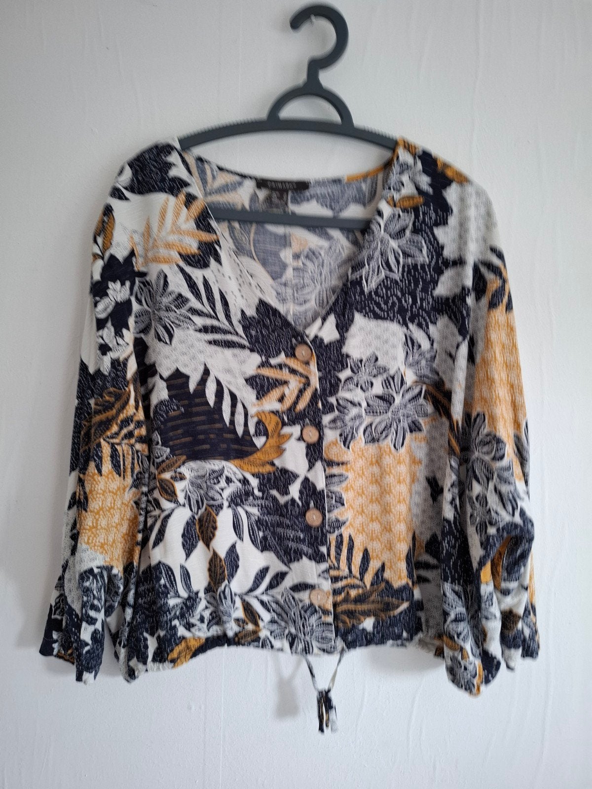 Primark blouse met bloemenprint, valt als XL, Primark, Wit, Maat 46/48 (XL) of groter, Ophalen of Verzenden
