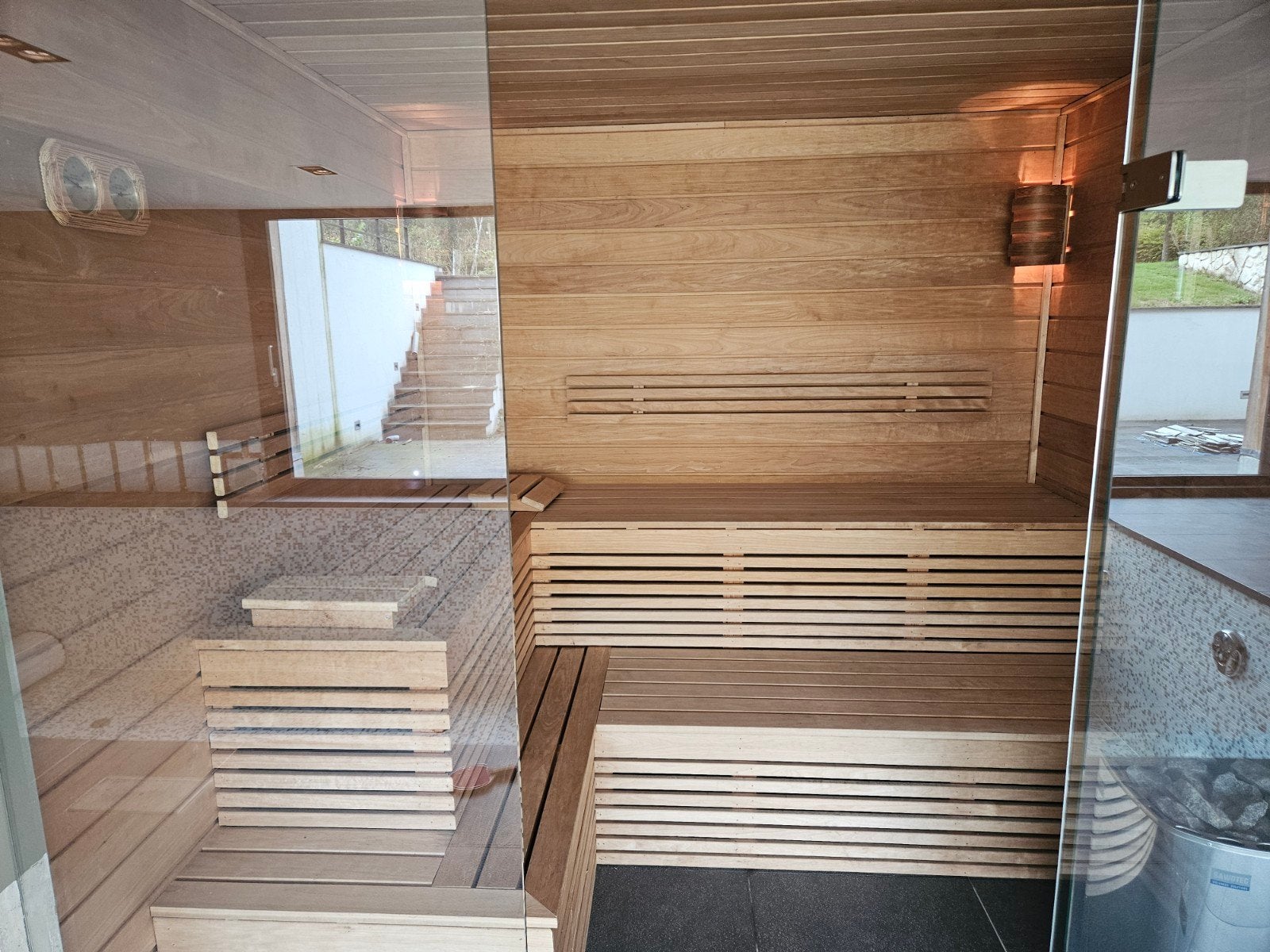 Sauna uit 2015 - Waterschade, te koop voor handige klusser, Ophalen, Gebruikt, Fins of Traditioneel, Complete sauna