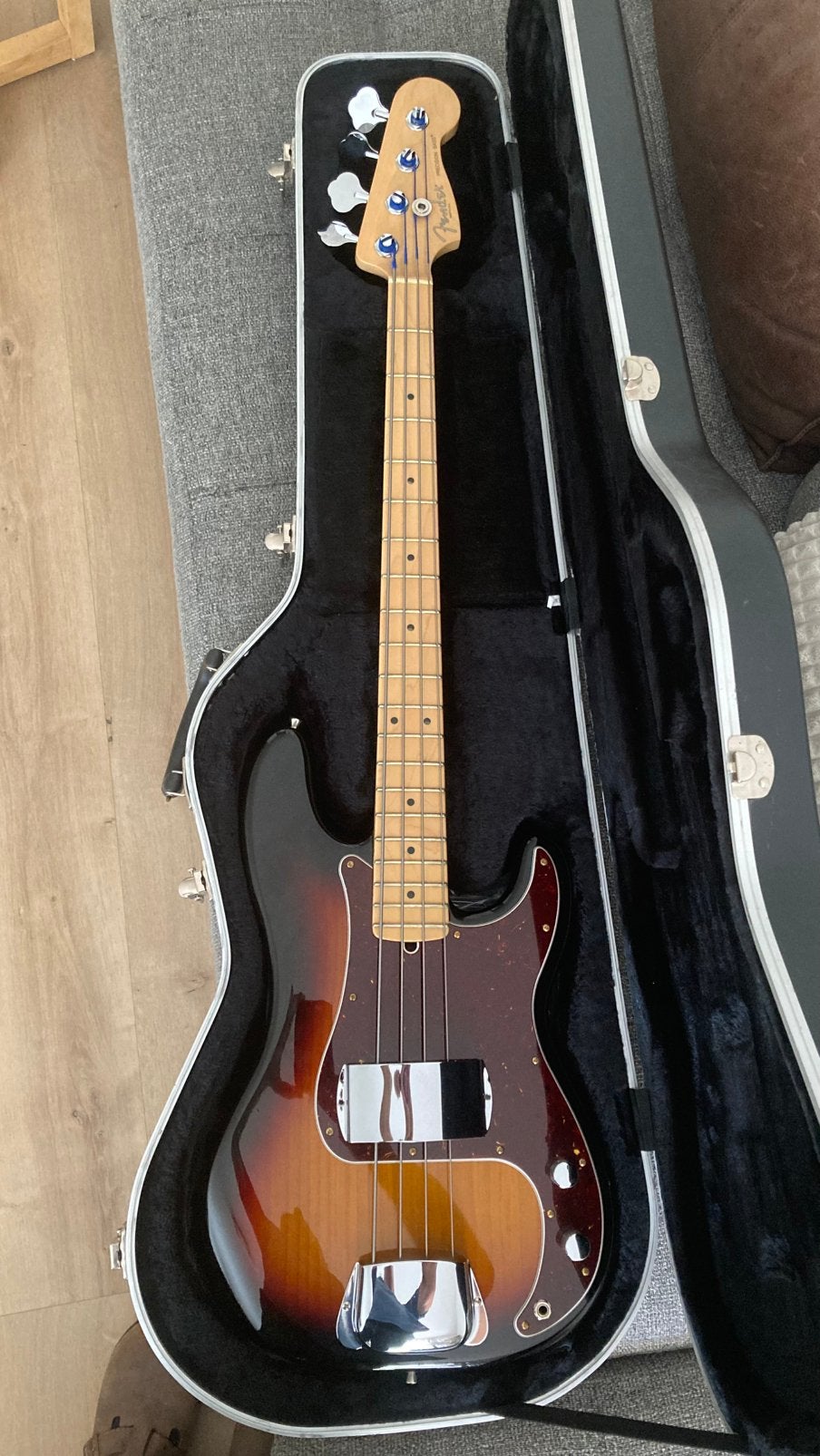 Fender USA Precision bass, Ophalen, Zo goed als nieuw