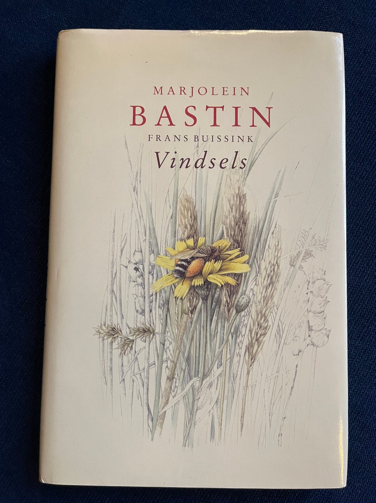 Marjolein Bastin hardcover Vindsels Frans Buissink stofhoes., Boeken, Ophalen of Verzenden, Zo goed als nieuw