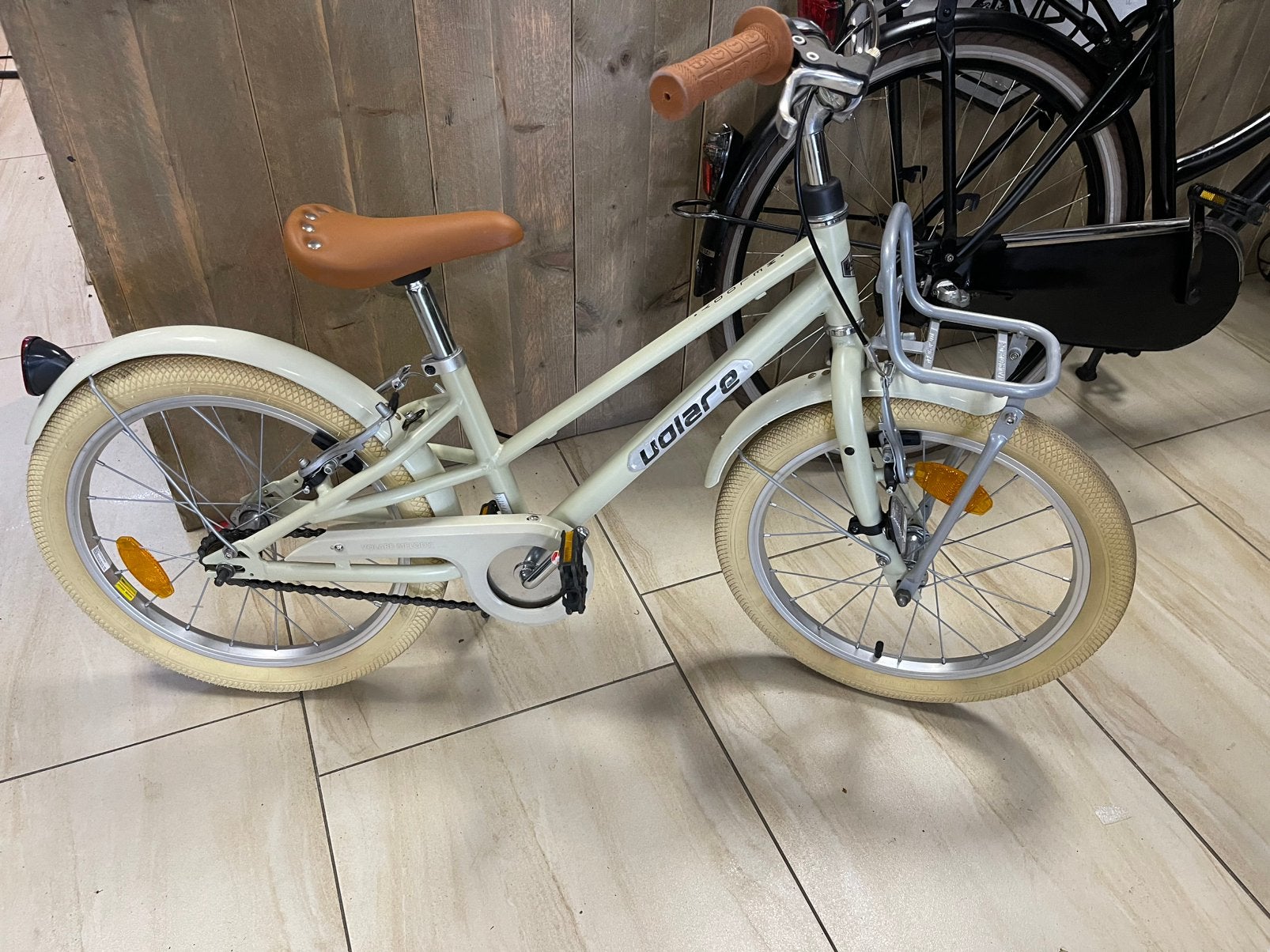 Volare meisjesfiets 18 inch als nieuw, Ophalen, O, O, Zo goed als nieuw