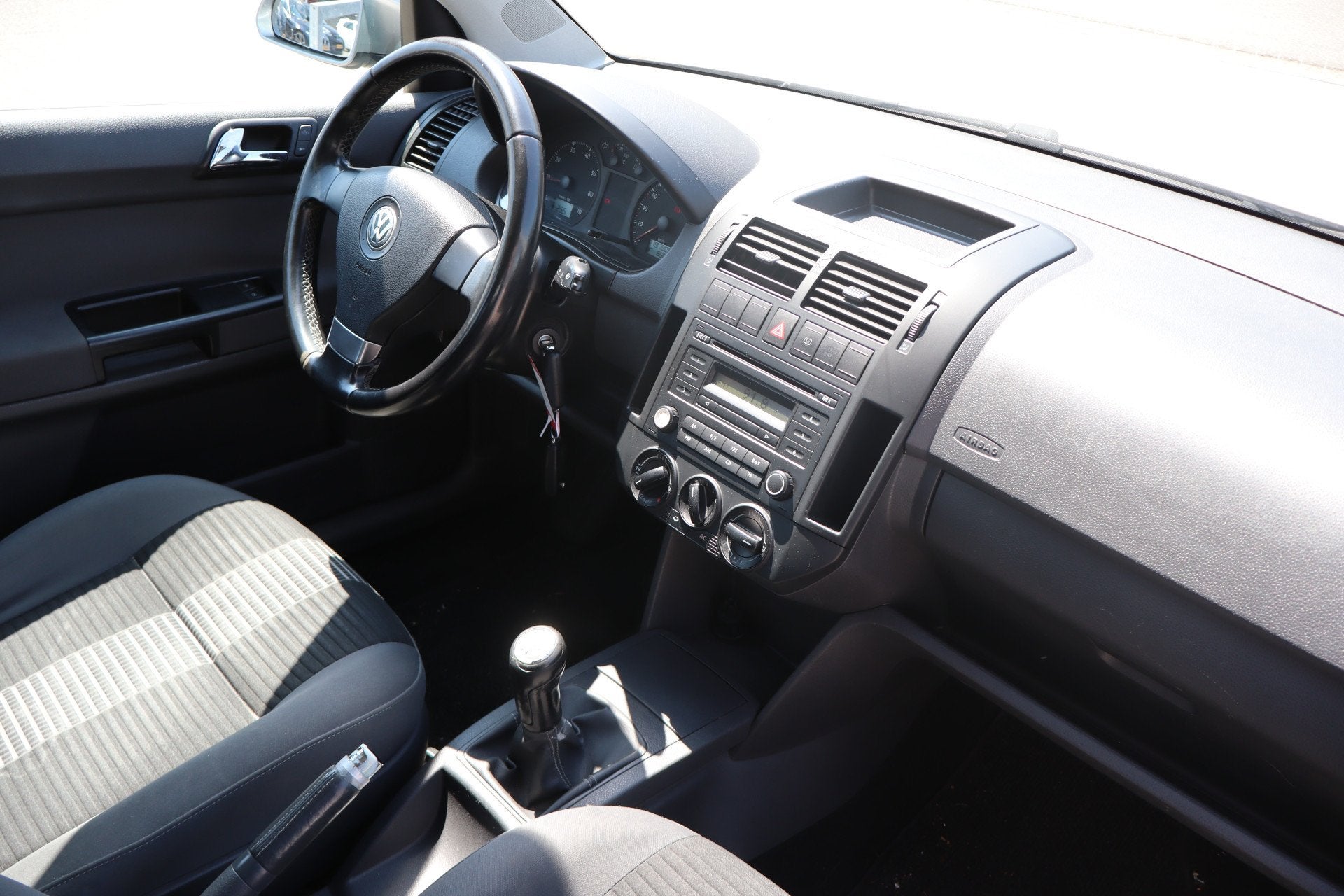 Volkswagen Polo 1.2-12V Comfortline 5 deurs! Airco/Cruise co, Voorwielaandrijving, Stof, Zwart, 540 kg
