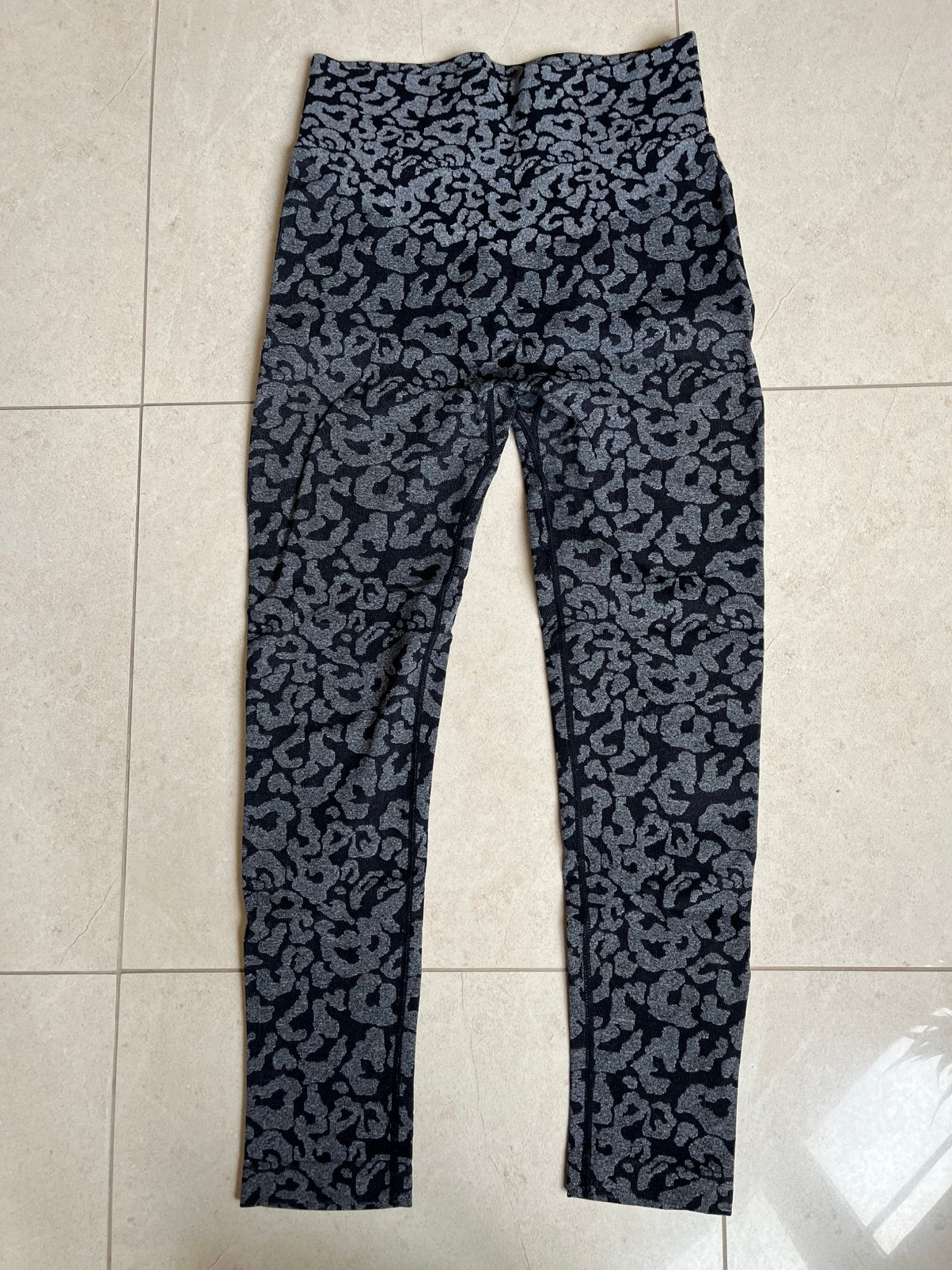 Shein Sport legging zwart-grijs leopard mt. S/m, Kleding | Dames, Sportkleding, Maat 38/40 (M), Zwart, Ophalen of Verzenden, Fitness of Aerobics
