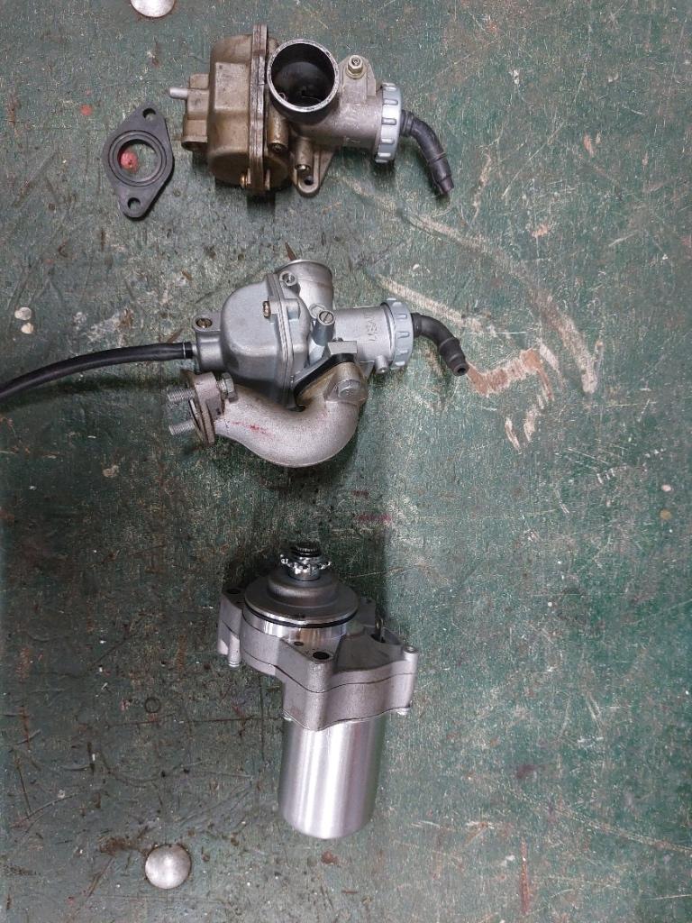 Startmotor en carburateur 107 cc 4 takt, Ophalen, Zo goed als nieuw