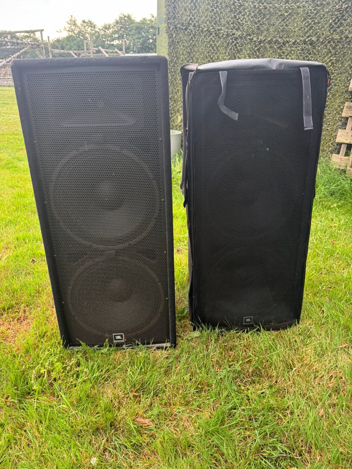 Te koop JBL Luidsprekers, 150 watt of meer, Vloerstaande luidspreker, Inclusief kabels, JBL