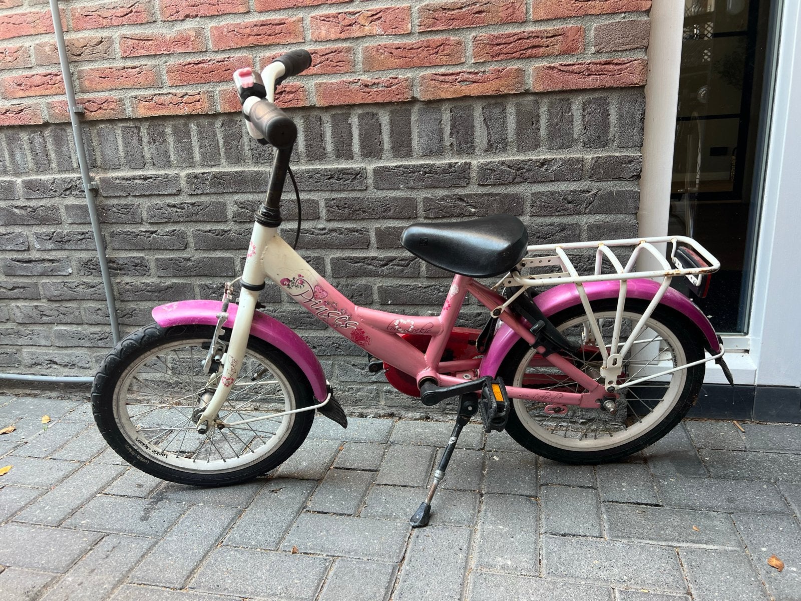 Loekie kinderfiets roze - beginnersfietsje oefenfiets, Fietsen en Brommers, Fietsen | Kinderfietsjes, Ophalen, Gebruikt, Terugtraprem