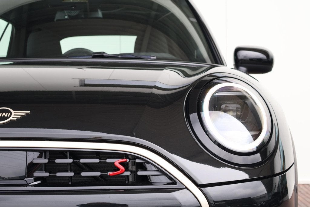 MINI Cabrio 2.0 Cooper S Favoured XL | Cruise Control | Prem, Auto's, Mini, 1998 cc, 4 stoelen, Zwart, Bedrijf
