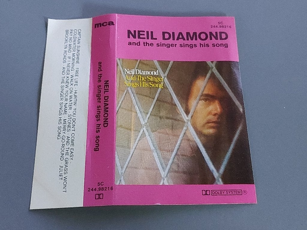 NEIL DIAMOND - AND THE SINGER SINGS HIS SONG (MC), 1 bandje, Ophalen of Verzenden, Zo goed als nieuw, Origineel