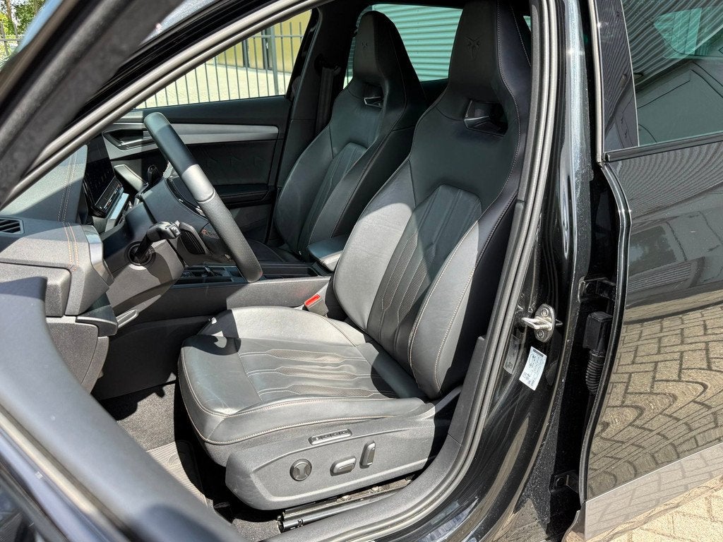 CUPRA Formentor 1.4 e-Hybrid VZ Copper Ed.| LEDER | 360 | ME, Auto's, Cupra, Gebruikt, Zwart, 4 cilinders, Formentor