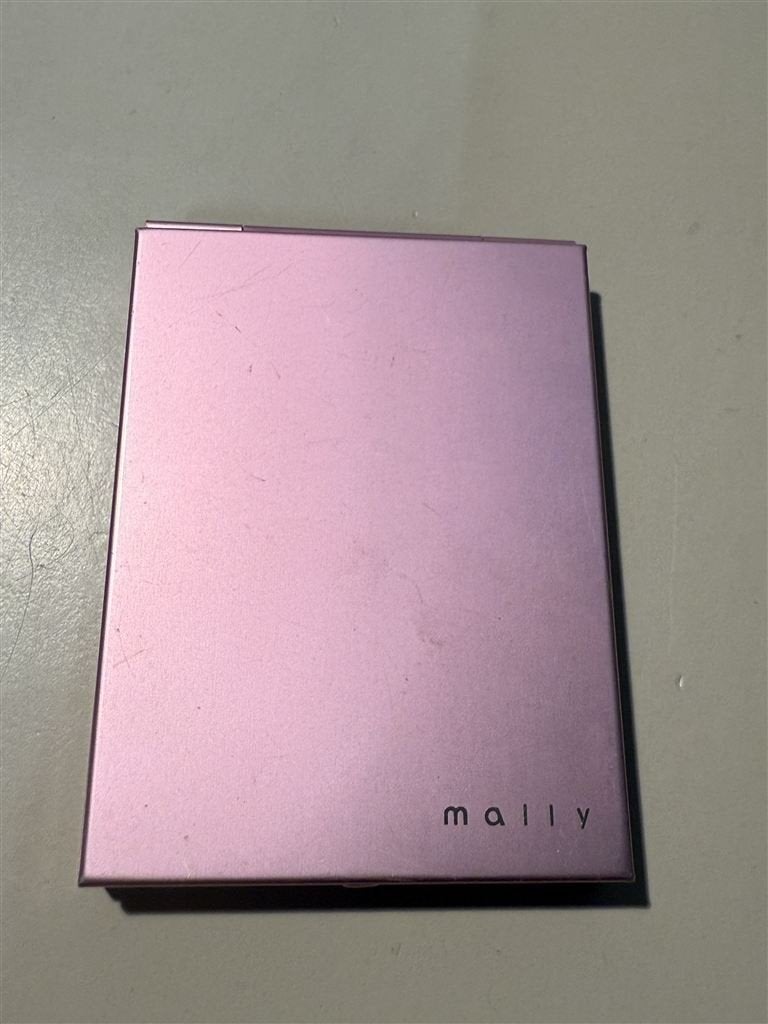 Mally Visible Skin Foundation met verstelbare dekking, Ophalen of Verzenden, Nieuw, Beige, Handen en Nagels