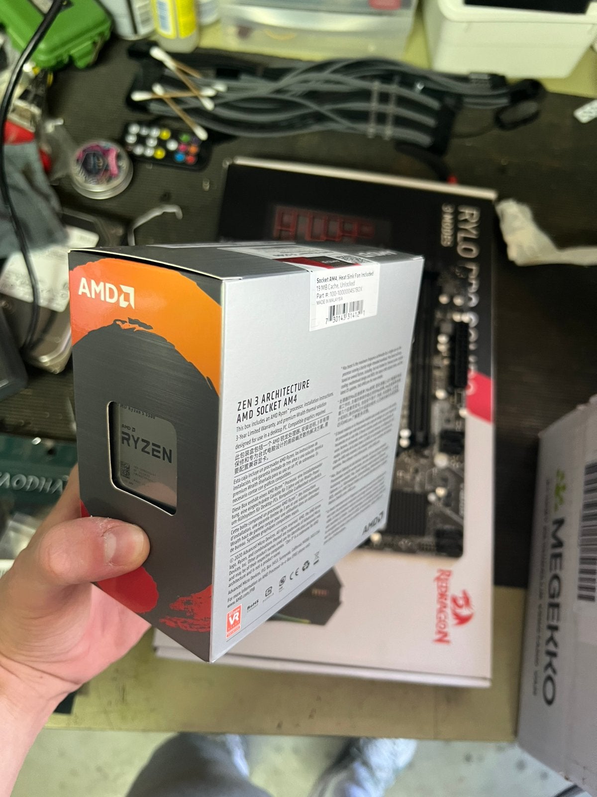 Gezocht: pc onderdelen, los of in bulk meer spullen tegelijk, Computers en Software, Met monitor, 32 GB, Virtual Reality, Ophalen of Verzenden