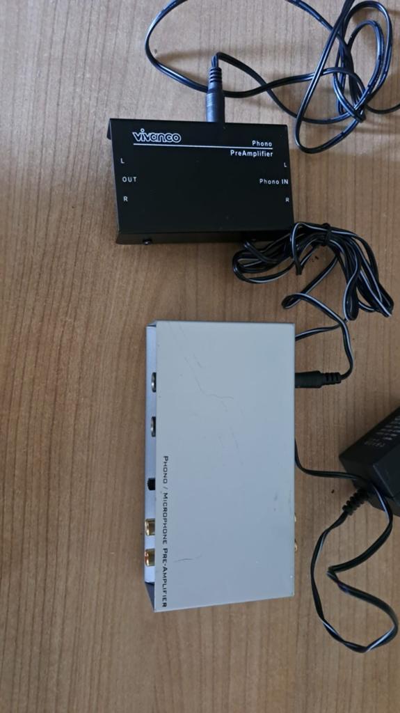 Zilverkleurige B-Tech BT26 Phono/Microfoon Voorversterker, Audio, Tv en Foto, Versterkers en Receivers, Ophalen of Verzenden, Gebruikt