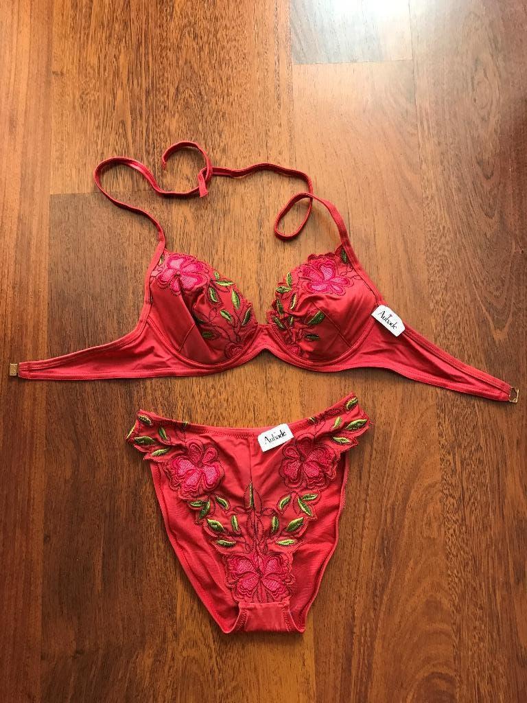 Nieuw - Aubade rode gebloemde bikini - XS, Kleding | Dames, Badmode en Zwemkleding, Nieuw, Ophalen of Verzenden, Bikini, Rood