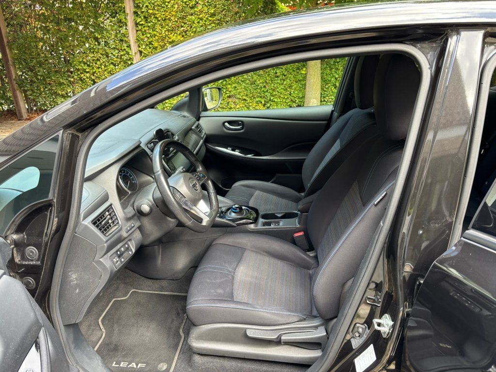 Foto 10 van Nissan Leaf Electric 40kWh 2018 Zwart metallic vol opties