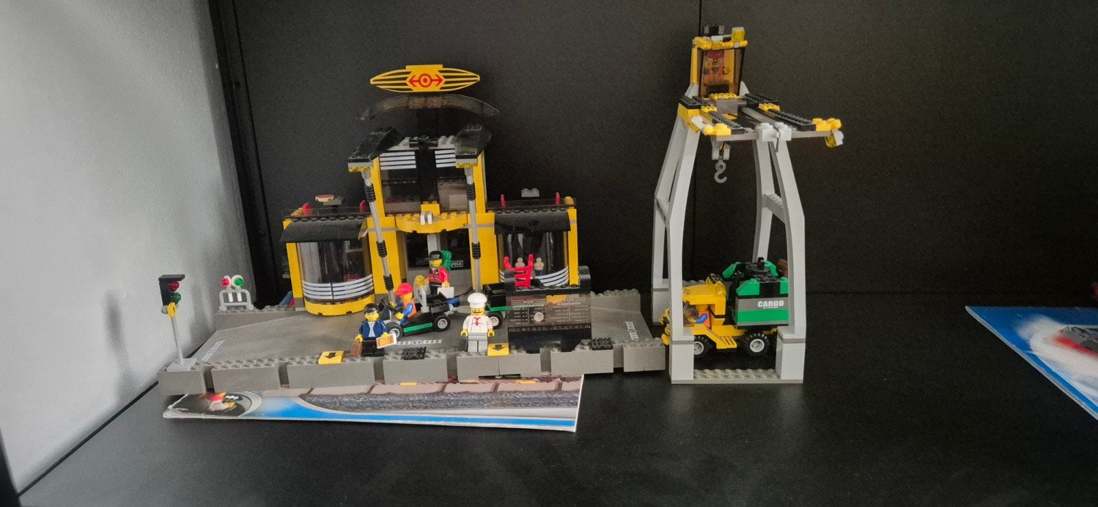 LEGO World City treinstation en vrachtkraan 4513 en 4514, Gebruikt, Overige thema's, Lego, Ophalen of Verzenden