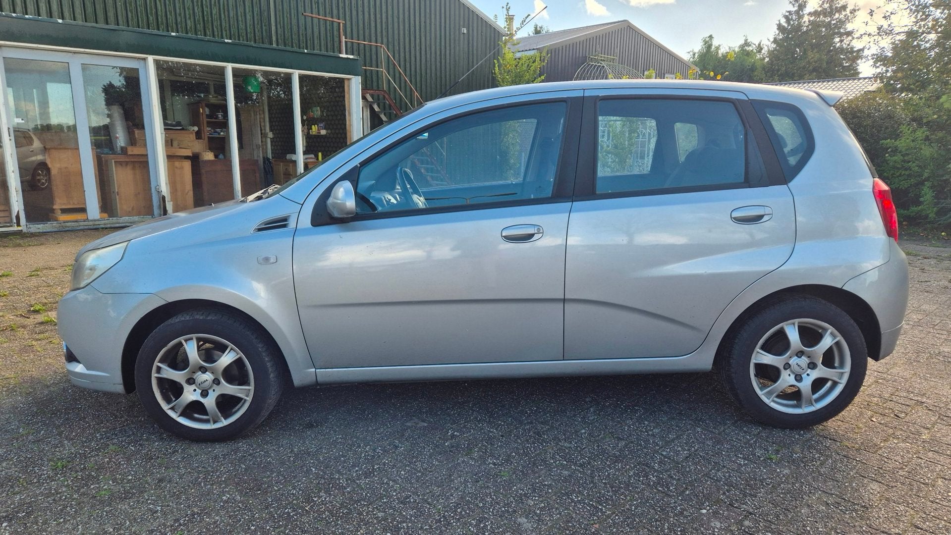 Chevrolet Aveo 1.2 16V LS NIEUWE APK AIRCO 5 DEURS, Auto's, Voorwielaandrijving, Aveo, 4 cilinders, 400 kg