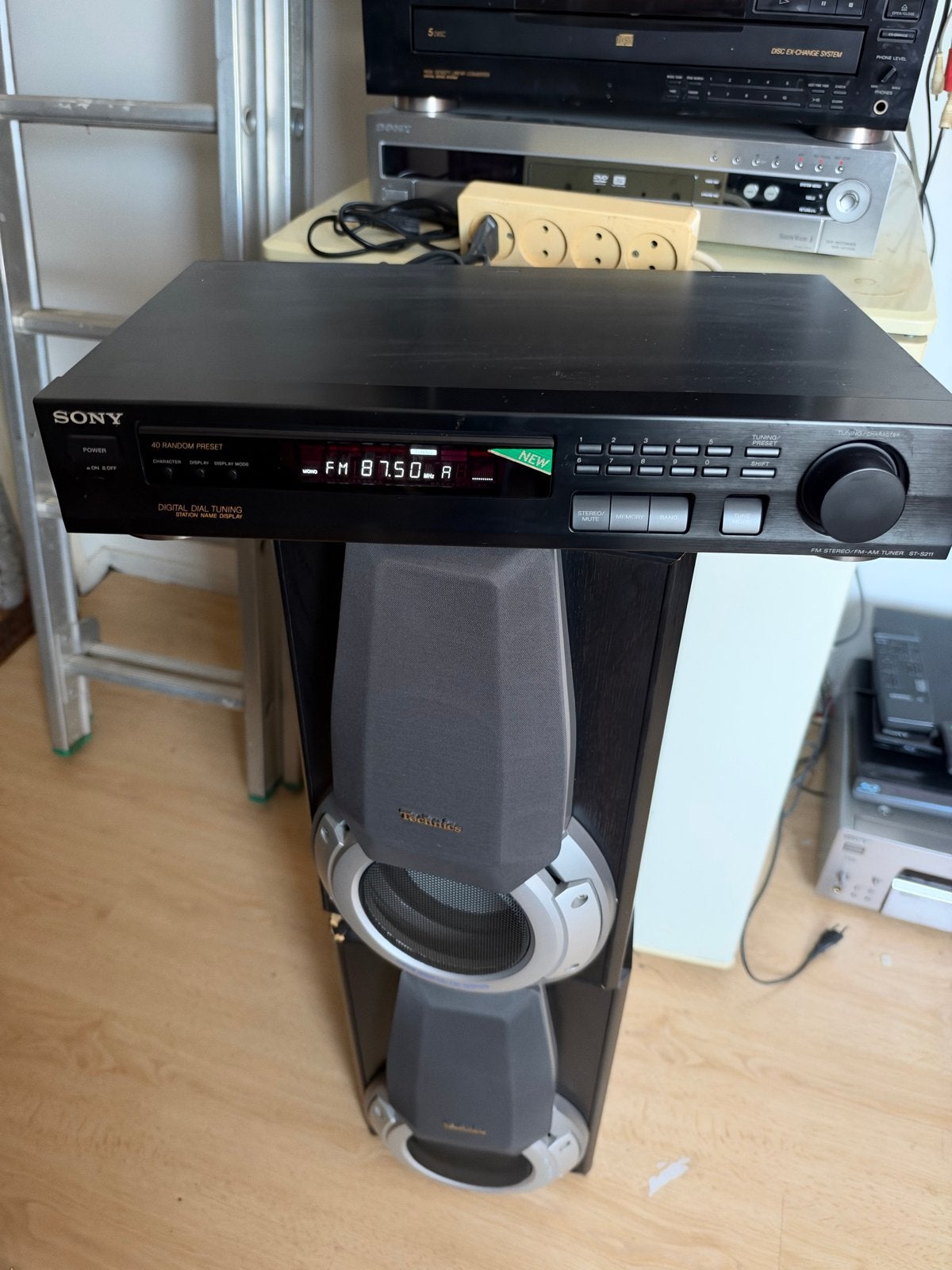 Sony FM Stereo/FM-AM Tuner ST-S211 - Goede Staat, Audio, Tv en Foto, Ophalen of Verzenden, Zo goed als nieuw, Analoog