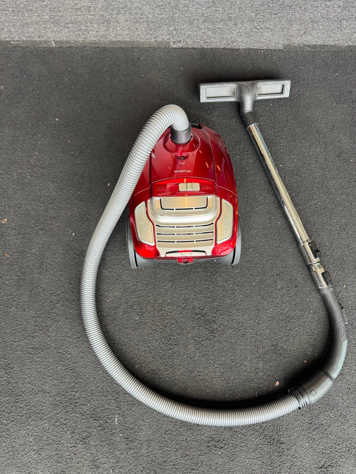 Inventum ST306RZA/02 Sledestofzuiger - Rood (700 Watt), Witgoed en Apparatuur, Overige merken, Gebruikt, Sledestofzuiger, Minder dan 1200 watt
