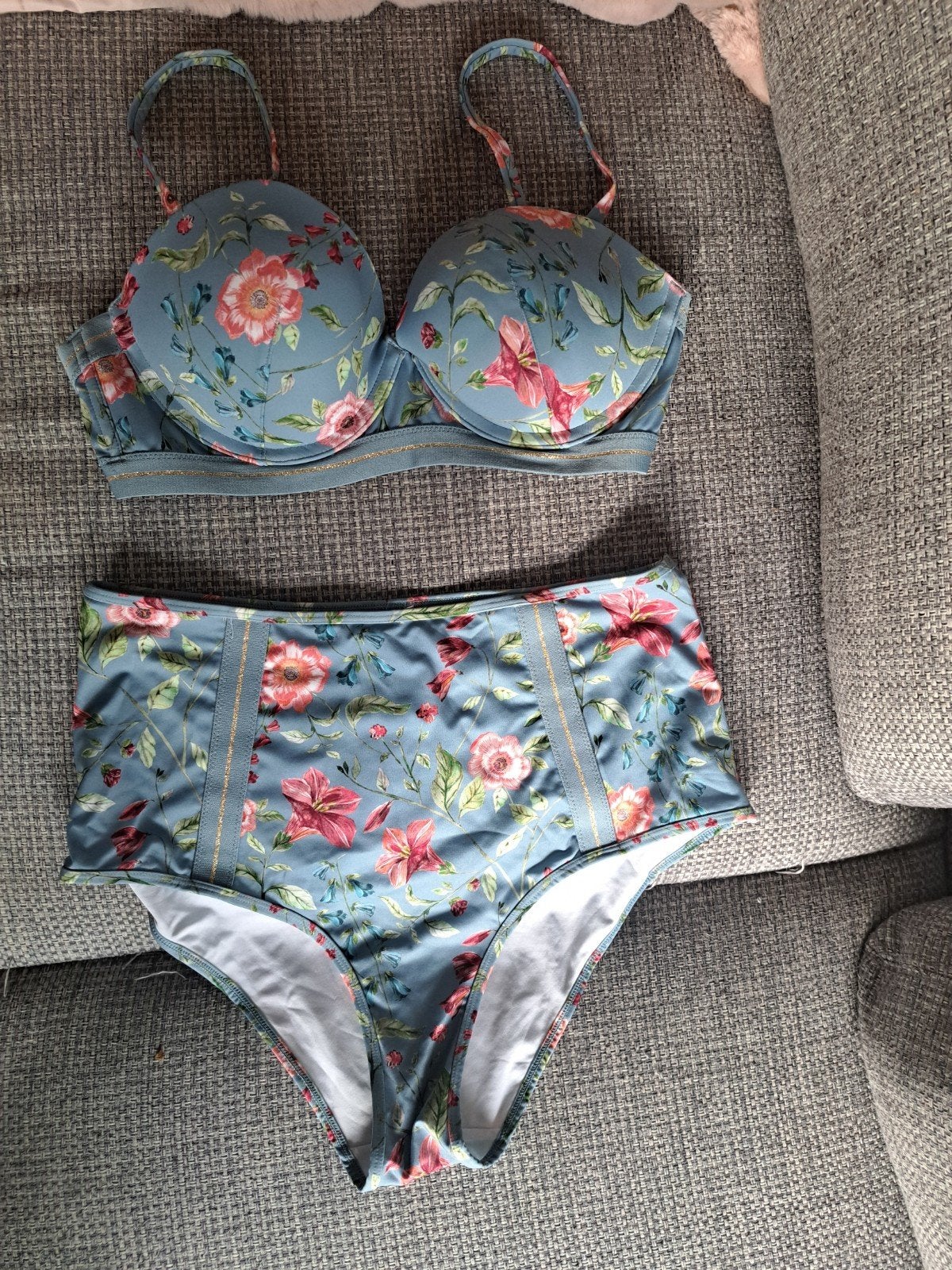 Kleurrijke push-up bikini met bloemenprint, Blauw, Ophalen of Verzenden, Bikini, Onbekend