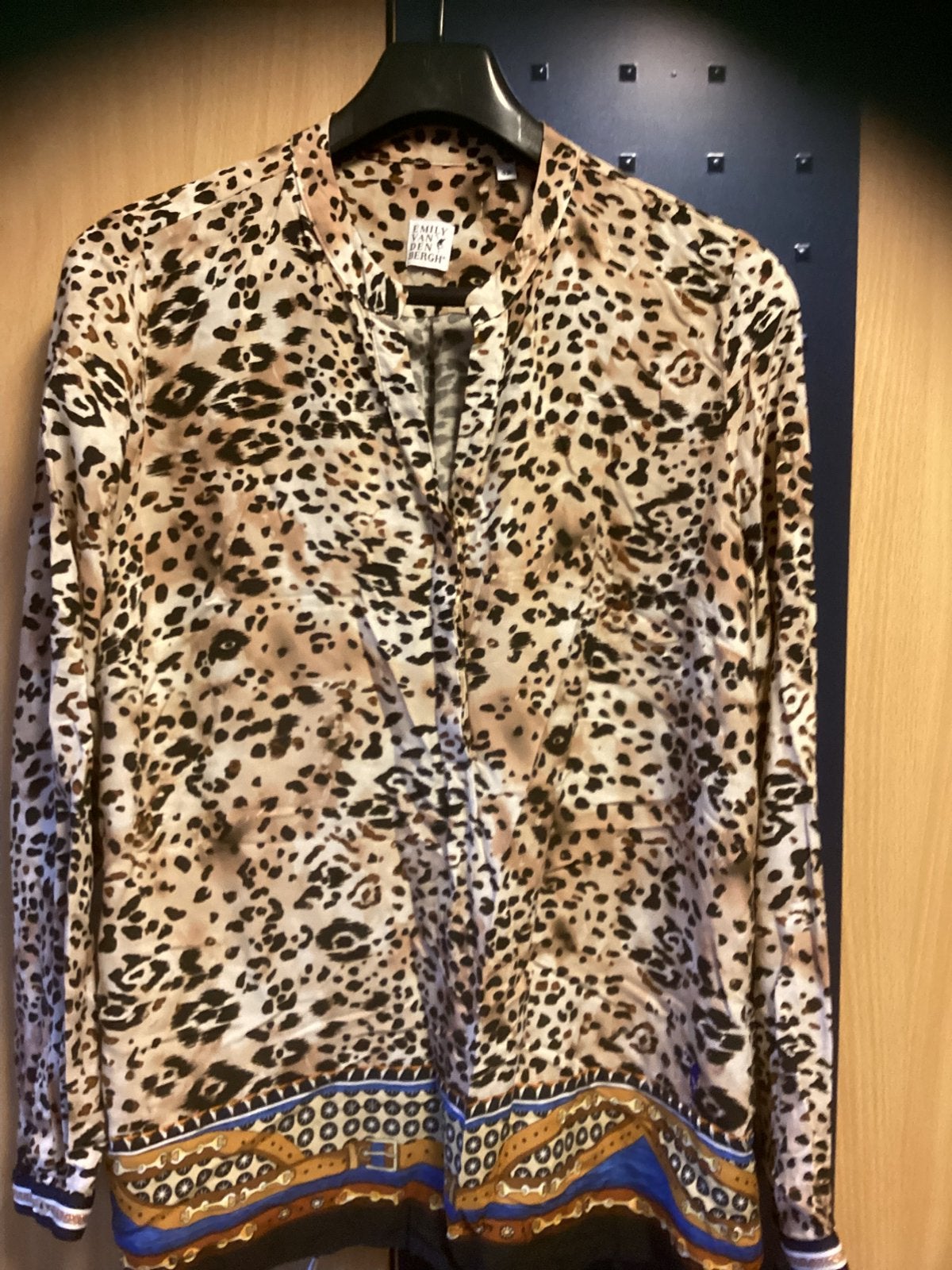 Emily van den Bergh blouse, maat 42, recht model, Kleding | Dames, Ophalen of Verzenden, Zo goed als nieuw, Maat 42/44 (L)