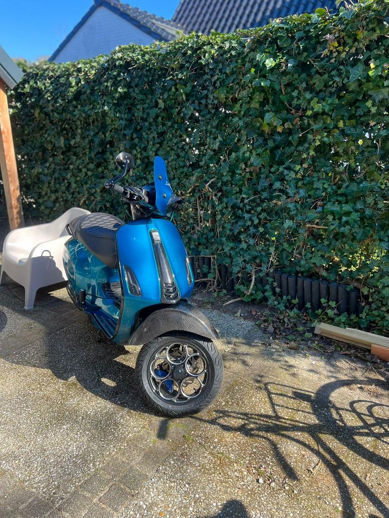 **UNIEK: Vespa Sprint 2-Takt (Ex-Showmodel)**, Ophalen of Verzenden, Zo goed als nieuw
