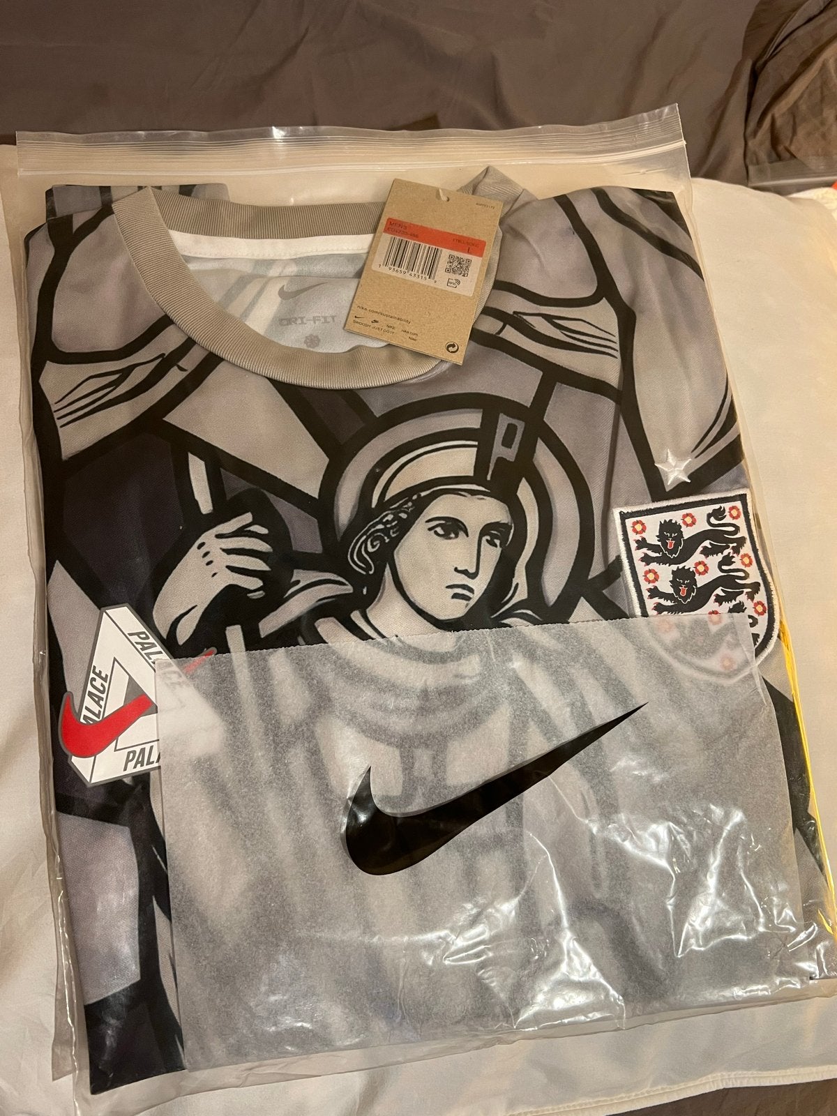 Nike x Palace Engeland 2026 Pre-Match Voetbalshirt, Maat 52/54 (L), Nieuw, Ophalen of Verzenden, Voetbal