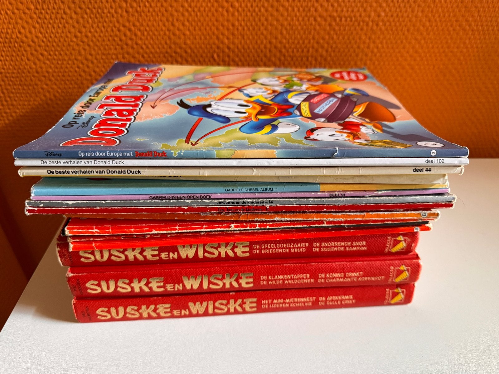 Diverse stripboeken oa suske wiske, donald duck, pink panter, Meerdere stripboeken, Ophalen of Verzenden, Gelezen
