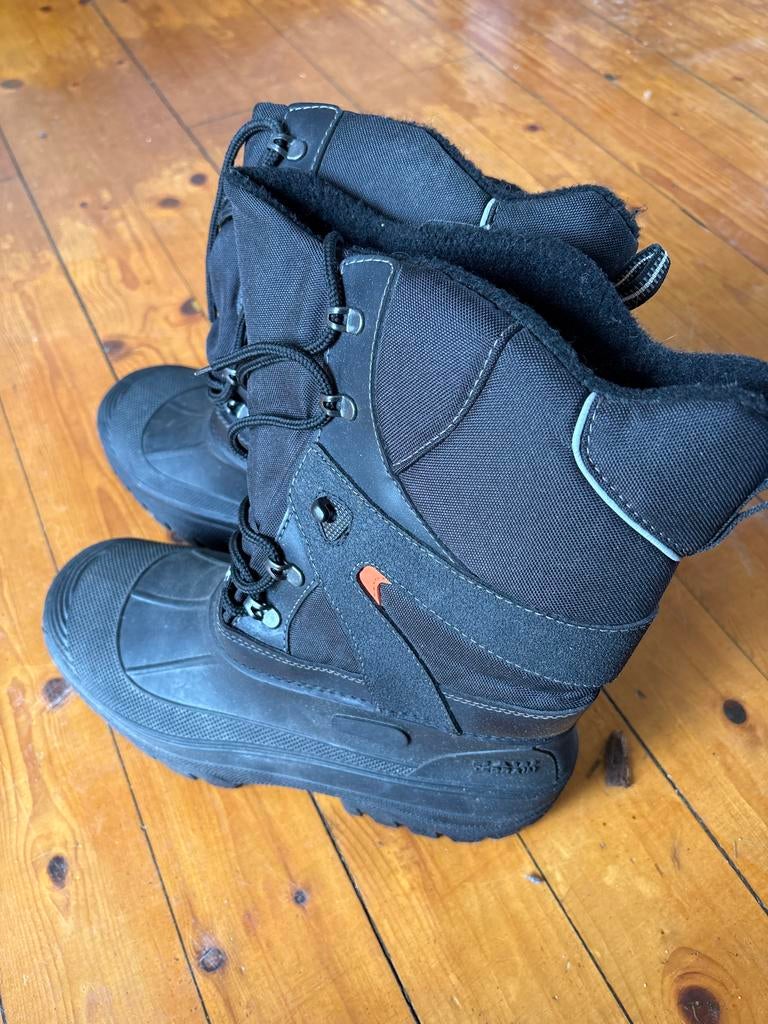 Warme zwarte snowboots, maat 48, Ophalen of Verzenden, Zo goed als nieuw, Zwart