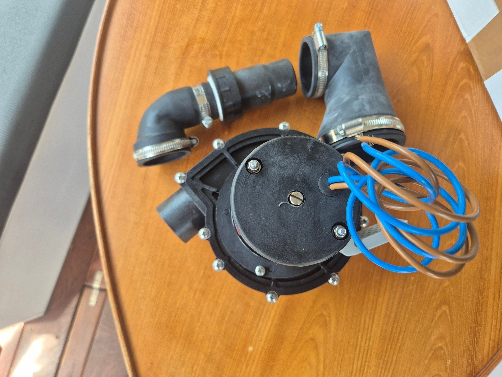 Boot Toilet Electrische Spoelpomp 12V Laguna Hydro-Vacuum, Watersport en Boten, Ophalen of Verzenden, Nieuw, Kombuis en Sanitair