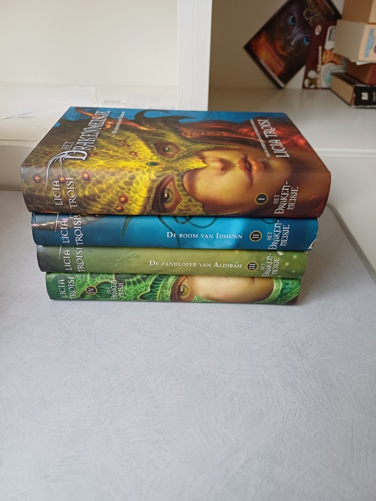 Het drakenmeisje, Boeken, Fantasy, Ophalen of Verzenden, Gelezen, Lucia Troisi