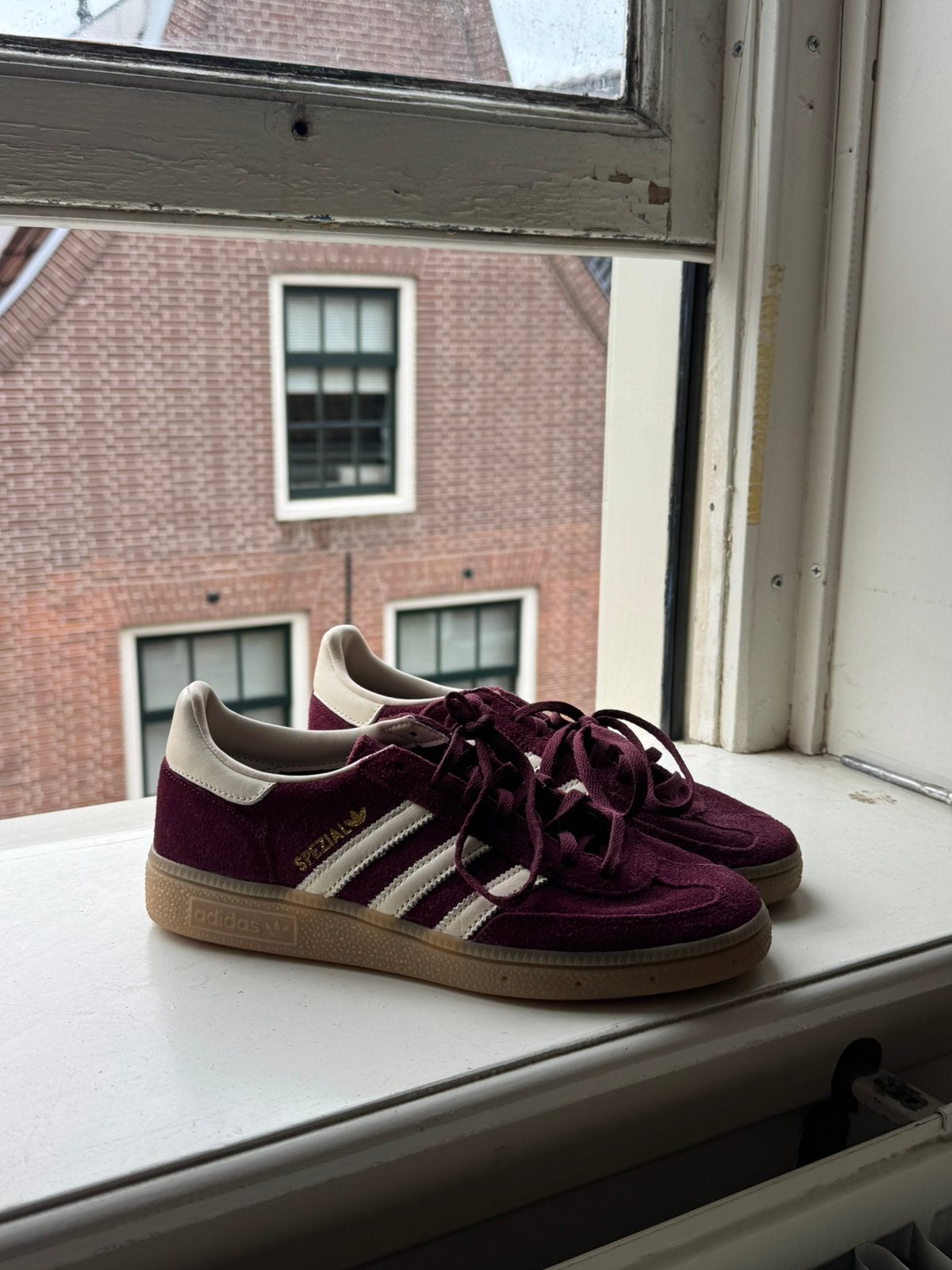 2x gedragen Adidas Spezials bordeaux (38), Ophalen, Overige kleuren, Sneakers of Gympen, Zo goed als nieuw