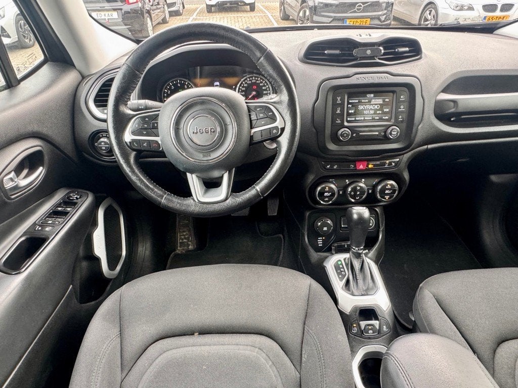 Jeep RENEGADE 1.4 MultiAir 75th Anniversary AWD VERHOOGD NET, Auto's, Jeep, Gebruikt, Euro 6, 4 cilinders, 14 km/l