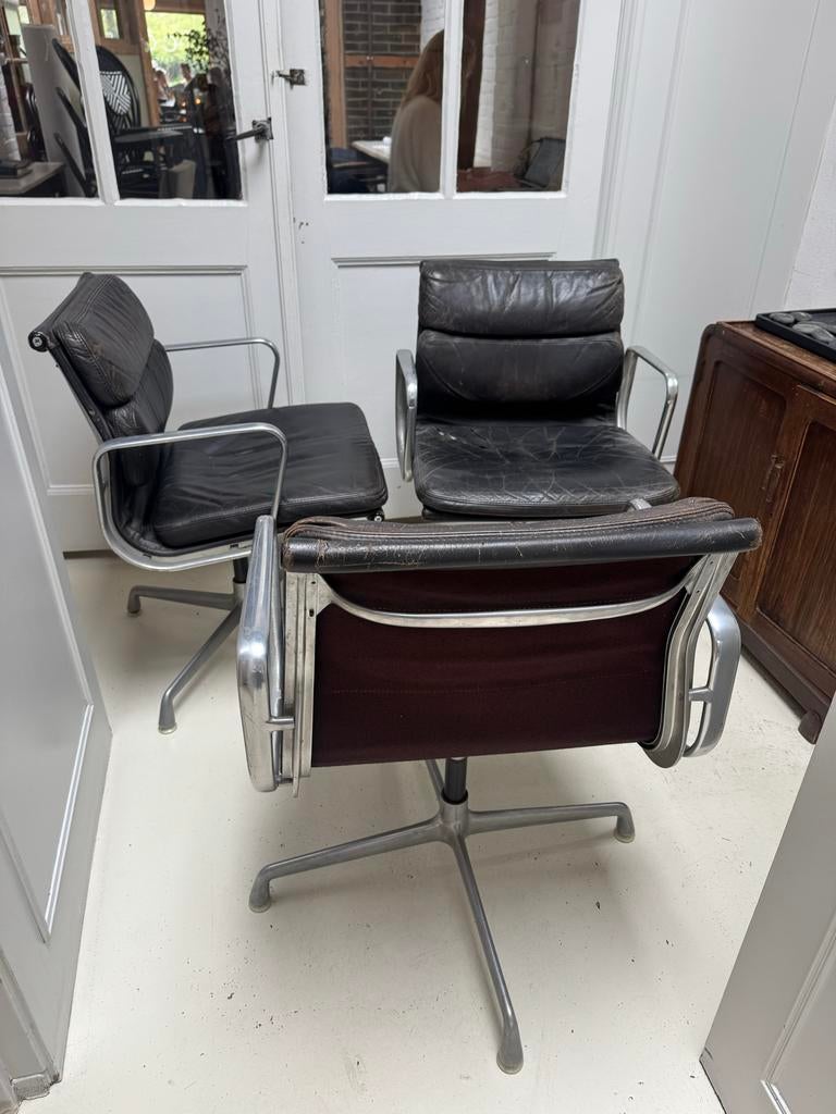 3 x Vintage Herman Miller Eames Soft Pad EA 208, Ophalen, Gebruikt, Zwart, Drie