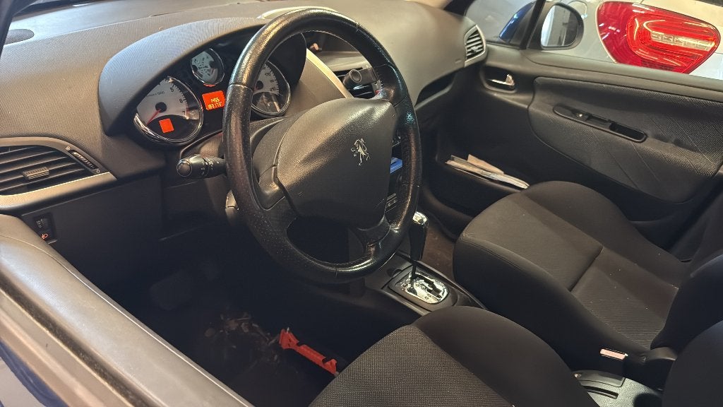 Foto 7 van Peugeot 207 1.6 16V SW AUT 2008 Blauw