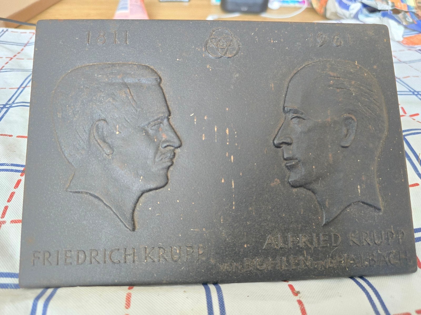 Gietijzeren herdenkingsplaket Krupp 1961, Ophalen of Verzenden