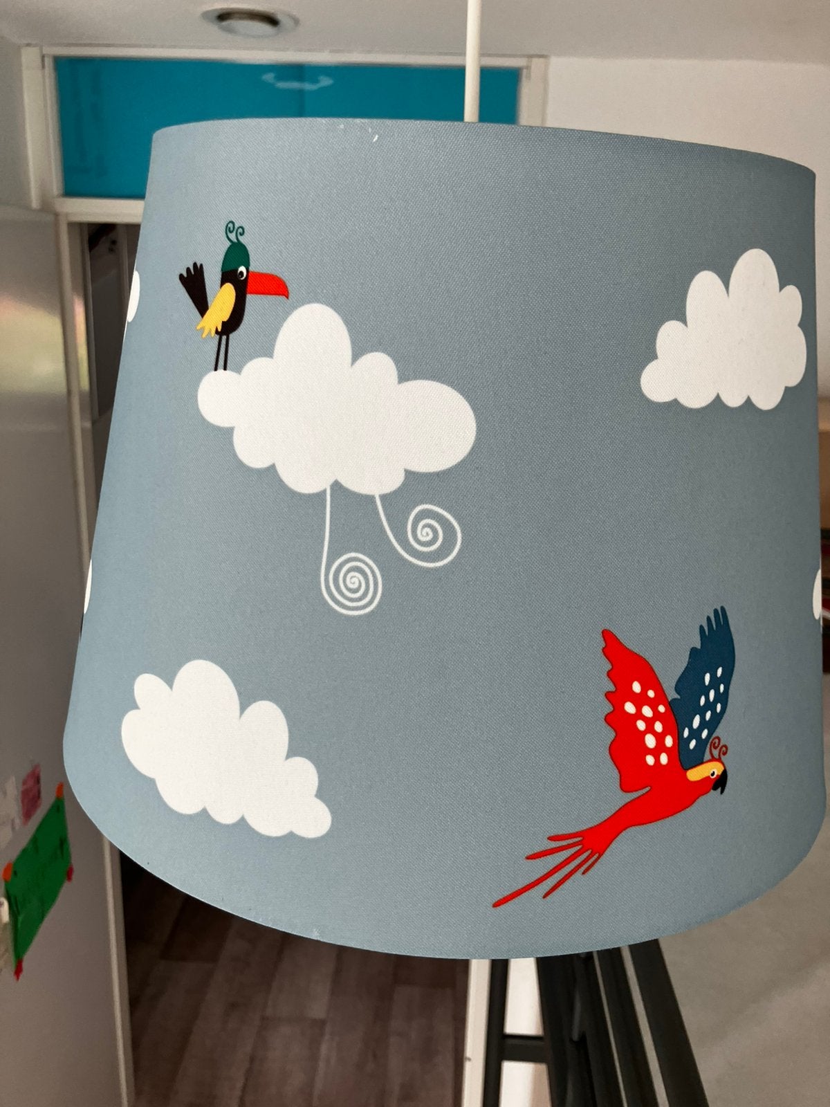 IKEA kinderkamer hanglamp tropische vogels blauw, Ophalen, Zo goed als nieuw, Lamp
