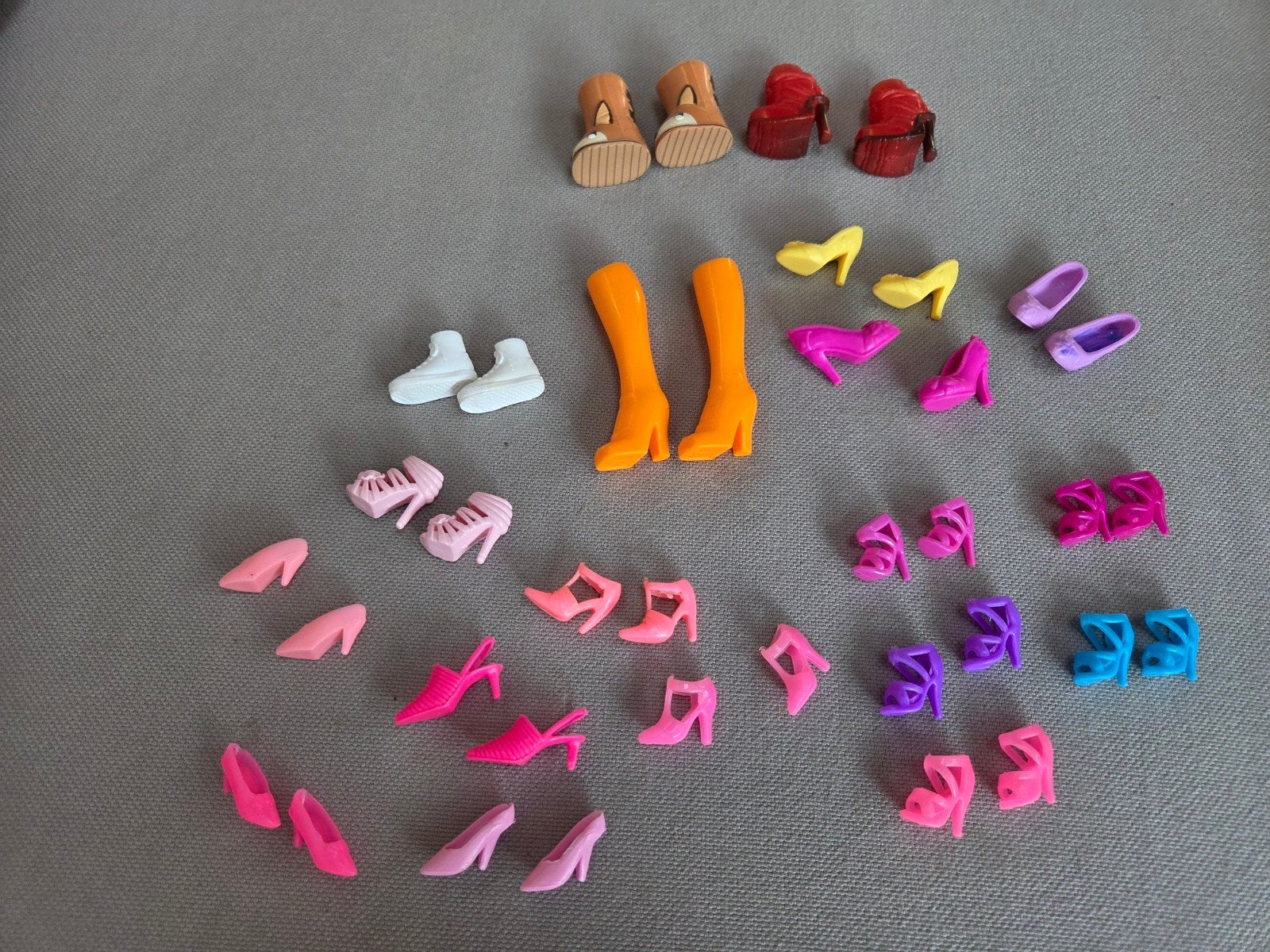 vintage barbie schoentjes, Verzenden, Zo goed als nieuw, Accessoires