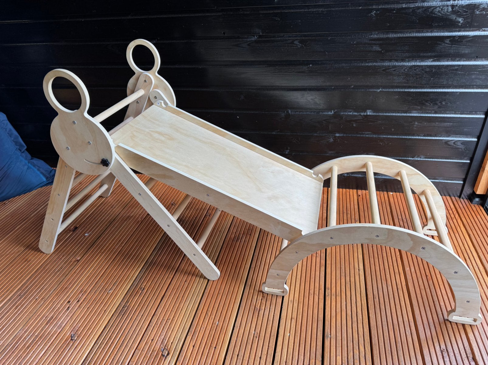 Houten speeltoestel met glijbaan en klimboog, Ophalen, Zo goed als nieuw, Glijbaan
