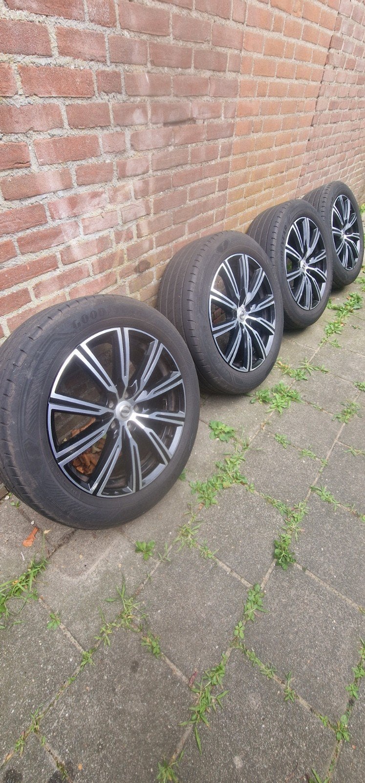 Volvo XC 60 velgen 235/55R19 met zomerbanden, Auto-onderdelen, Banden en Velgen, Gebruikt, Banden en Velgen, 235 mm, Terreinwagen