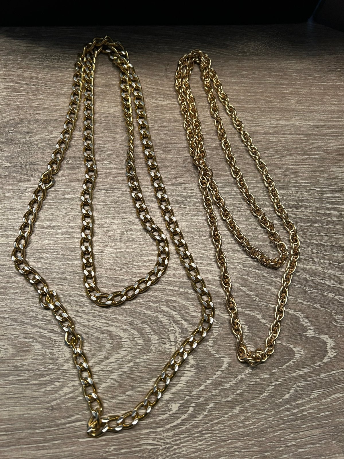 2x goud kleurige ketting / carnaval of verkleden, Ophalen of Verzenden, Zo goed als nieuw, Jongen of Meisje