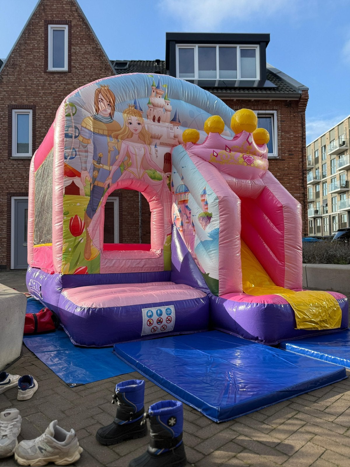 Springkussen verhuur / te huur. Omgeving Delft en omstreken, Ophalen, Zo goed als nieuw