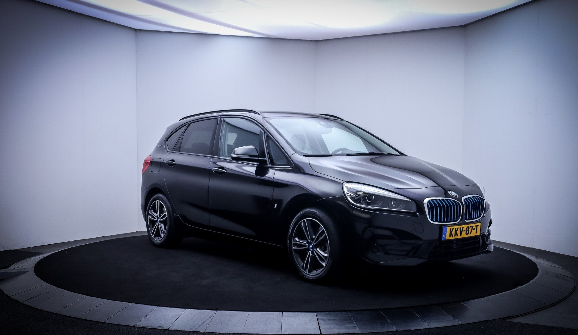 BMW 2 Serie Active Tourer 225xe SPORTLINE iPerformance Execu, Dealer onderhouden, Leder en Stof, Zwart, Bedrijf