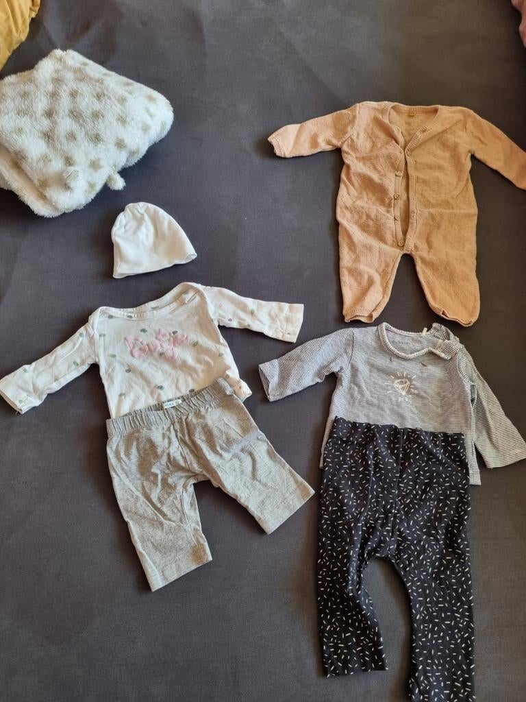 Babykleding maat 50: Diverse merken, zo goed als nieuw, Ophalen, Jongetje of Meisje, Diverse merken, Zo goed als nieuw