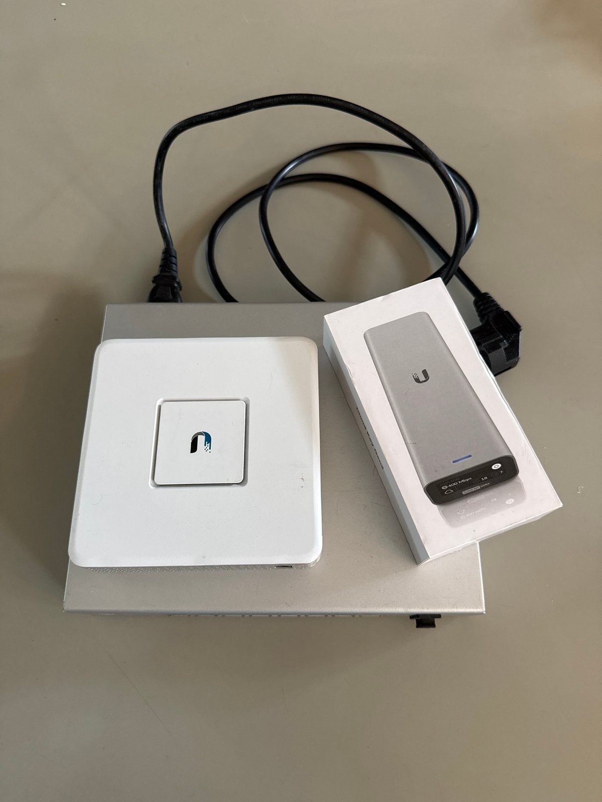 Ubiquiti UniFi Netwerk Set: Switch, AP en Cloud Key Gen2, Ophalen, Gebruikt