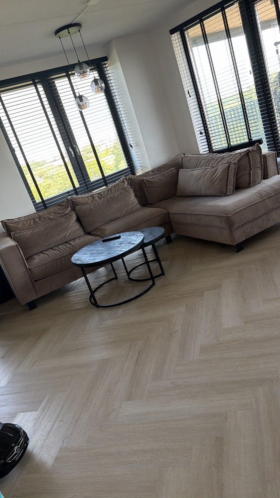 Taupe kleurig bank, Huis en Inrichting, Banken | Bankstellen, Ophalen, 75 tot 100 cm