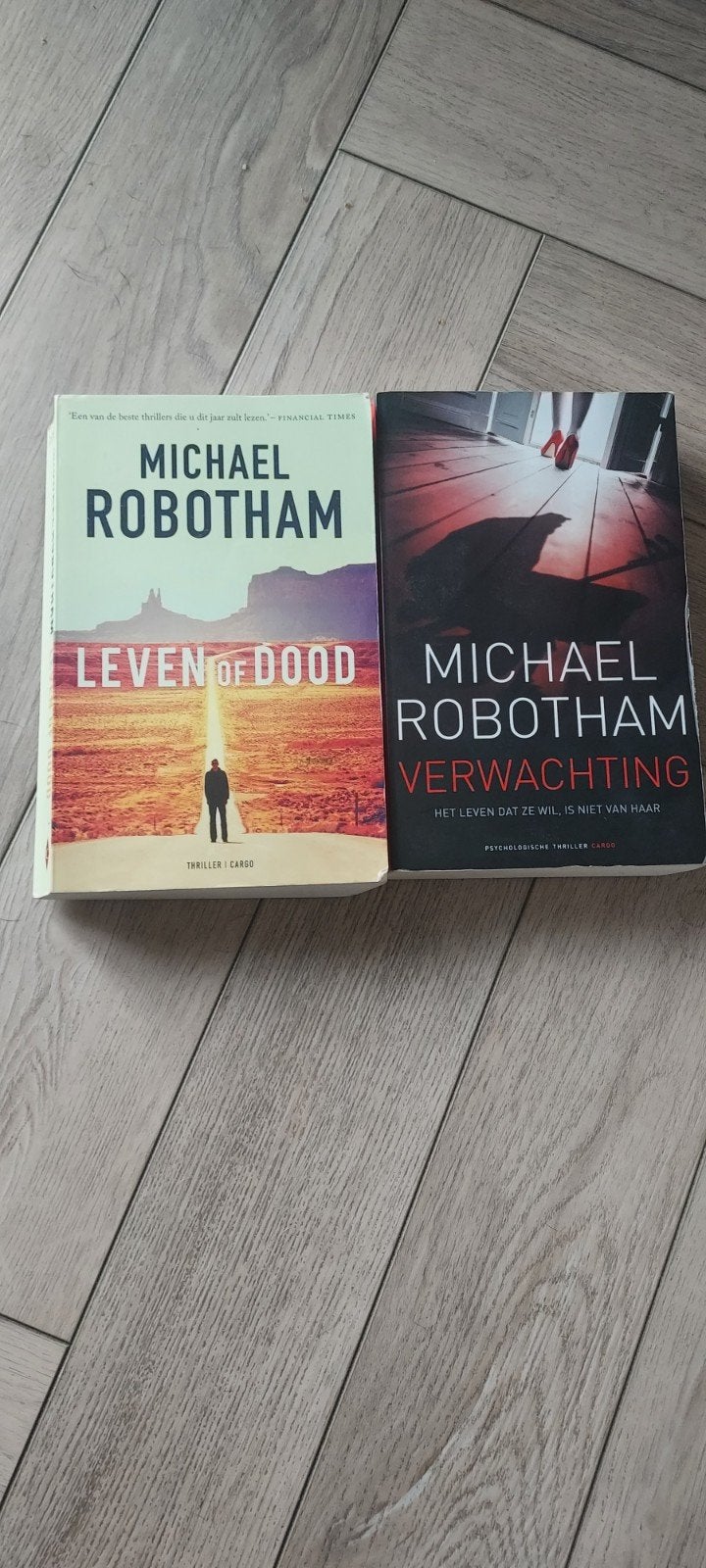Michael Robotham Thriller Boeken Leven of Dood & Verwachting, Boeken, Ophalen of Verzenden, Zo goed als nieuw, Michael Robotham
