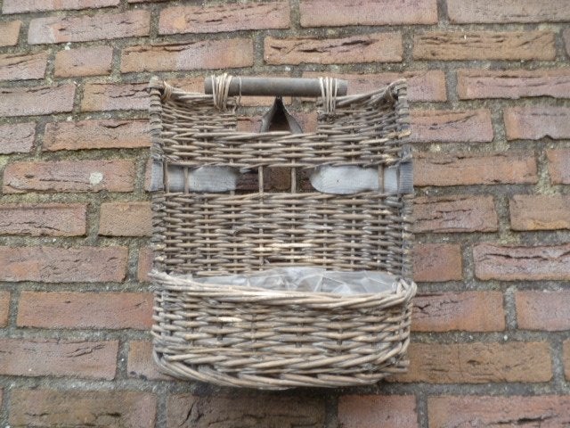Rieten (hang) mand, voor bv. plantje. Voor buiten., Tuin en Terras, Ophalen of Verzenden, Gebruikt