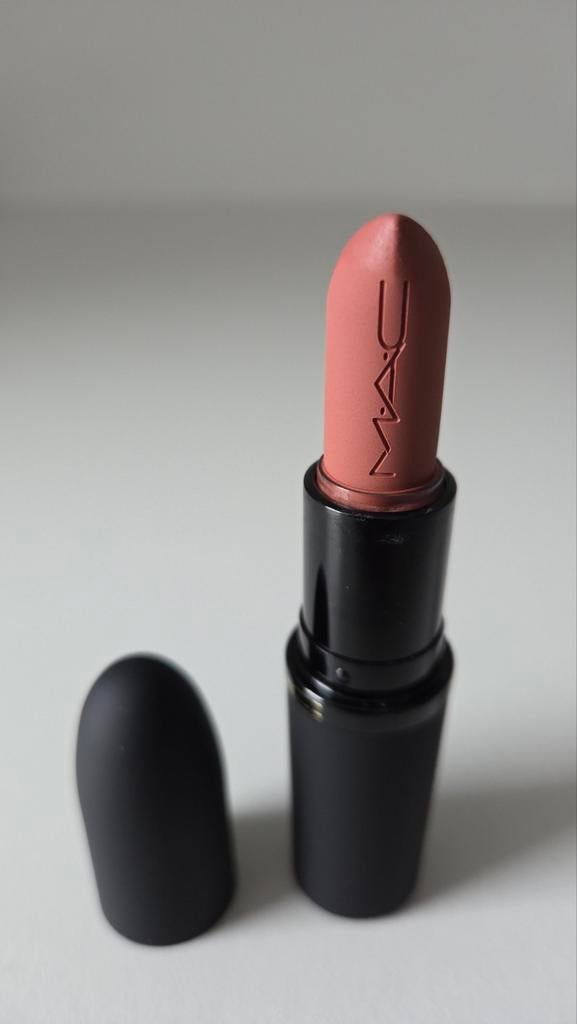 MAC Cosmetics Powder Kiss Hazy Matte Lipstick Teddy 2.0, Ophalen, Zo goed als nieuw, Lippen